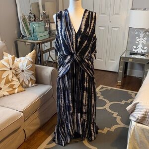 DKNY By Donna Karan - Watercolor Navy & Cream Sz 12 Gorgeous